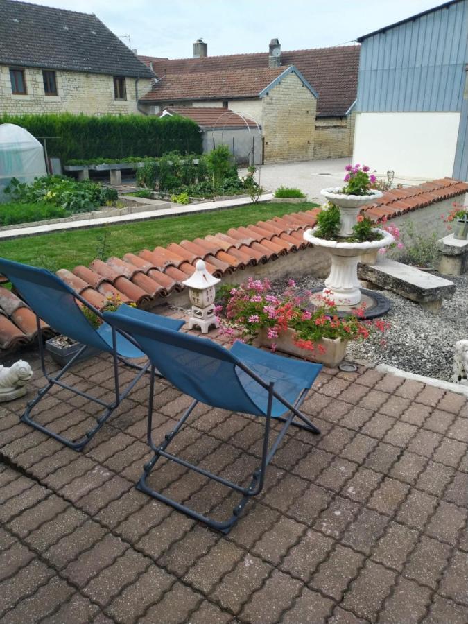 A La Maison Du Bonheur Lanty-sur-Aube Buitenkant foto